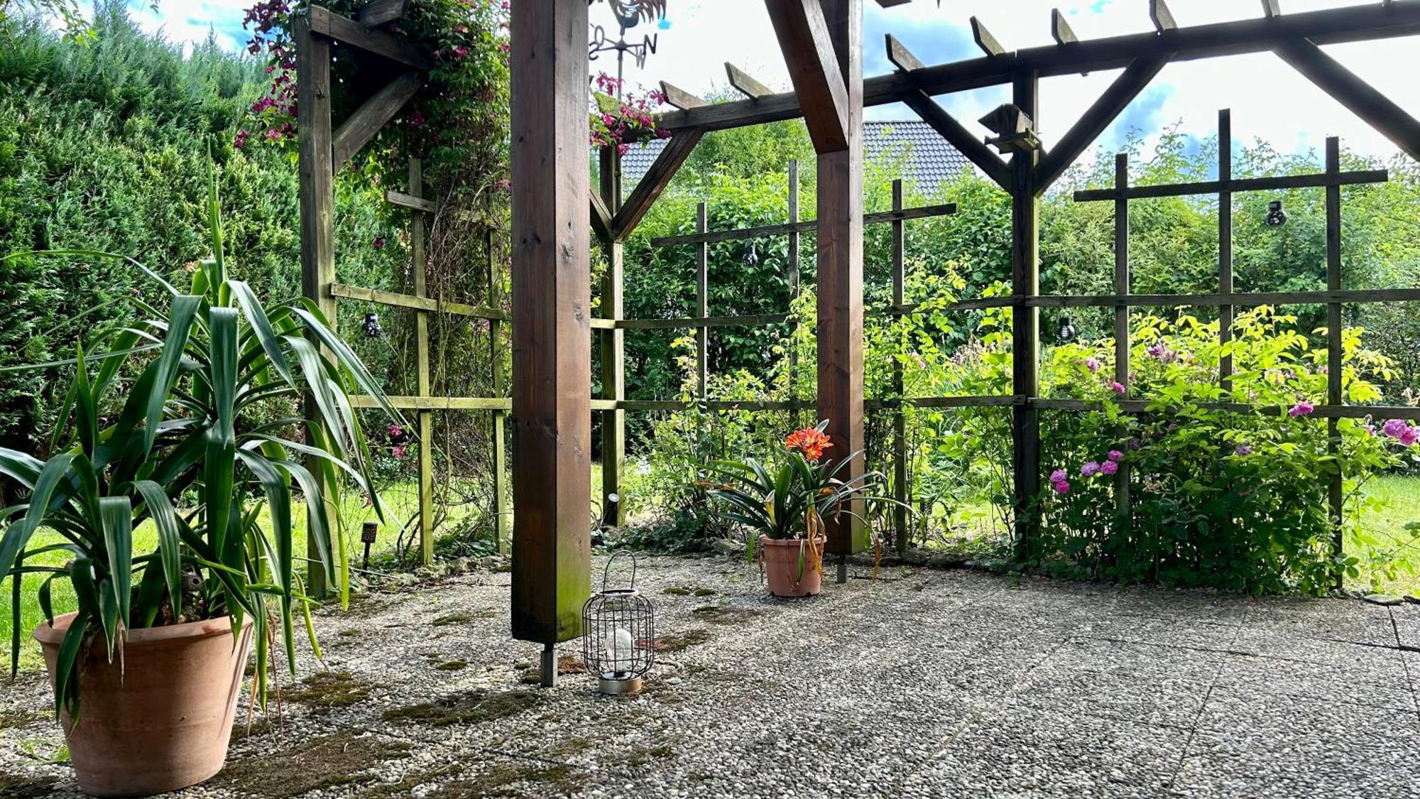 Grosszuegige Wohnung Mit Terrasse Und Gartenzugang - Das Komplette Erdgeschoss 빈드라츠 외부 사진